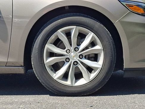 Certified 2025 Chevrolet Malibu LT FWD image 8