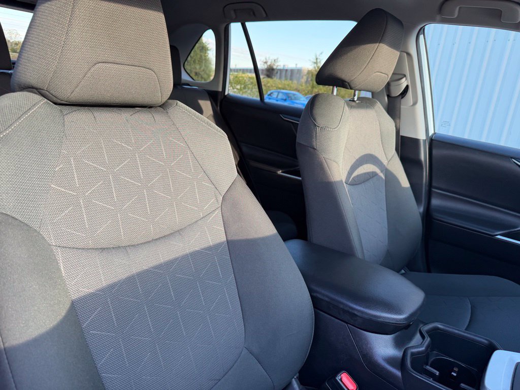 Used 2024 Toyota RAV4 XLE AWD/4WD image 14
