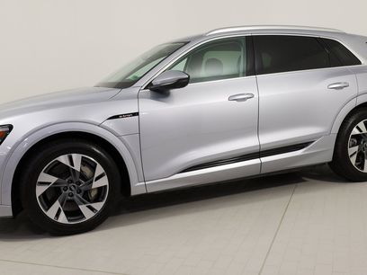 Used 2022 Audi e-tron Premium Plus w/ Premium Plus Package