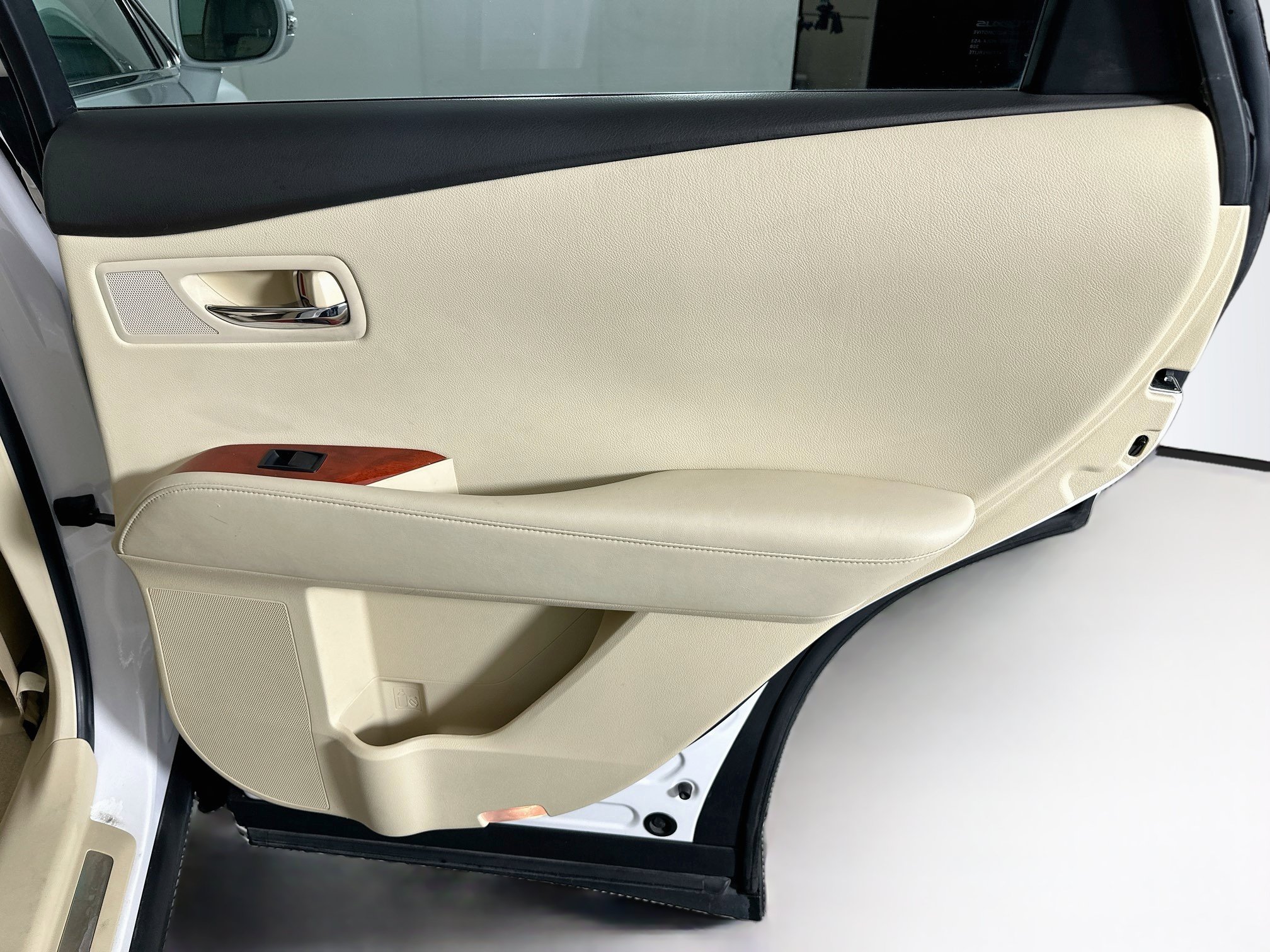 Used 2011 Lexus RX 350 2WD w/ Premium Pkg image 29