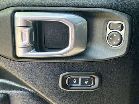 Used 2023 Jeep Wrangler Unlimited w/ 8.4" Radio Group AWD/4WD image 19