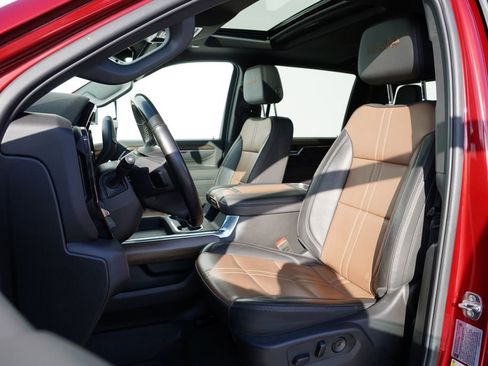 Used 2025 Chevrolet Silverado 3500 High Country w/ High Country Premium Package image 15