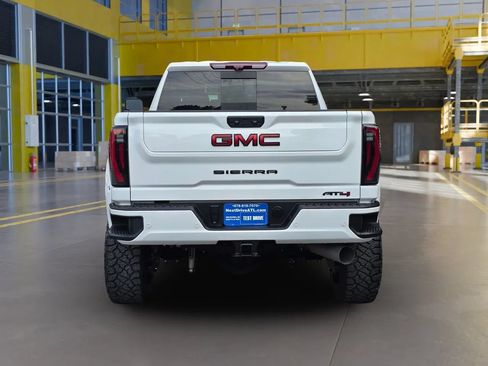 Used 2024 GMC Sierra 2500 AT4 w/ AT4 Premium Plus Package AWD/4WD image 6