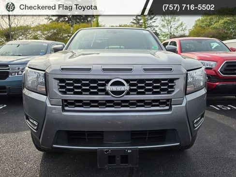 Used 2025 Nissan Frontier SV w/ SV Convenience Package image 2