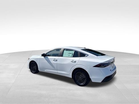 New 2026 Nissan Sentra SV w/ SV Convenience Package image 4