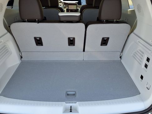 New 2026 GMC Acadia Denali w/ Super Cruise Package AWD/4WD image 29