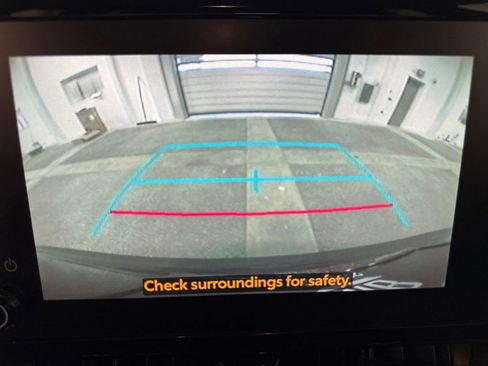 Used 2025 Toyota Corolla Cross LE AWD/4WD image 26