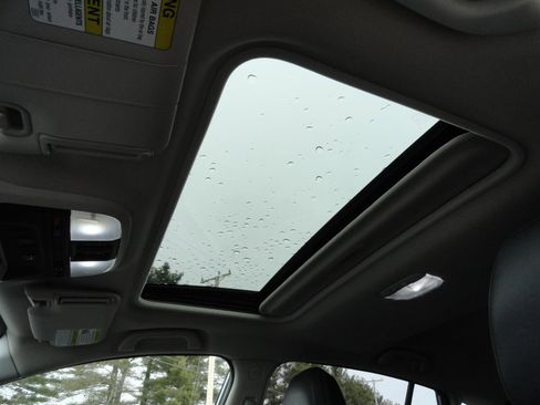 Used 2019 Subaru Crosstrek 2.0i Limited w/ Moonroof Package w/Navigation image 17