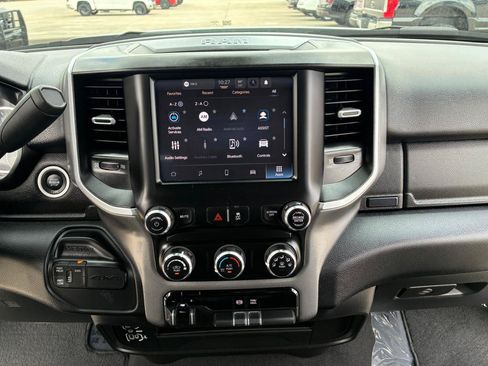 Used 2024 RAM 2500 Big Horn AWD/4WD image 18