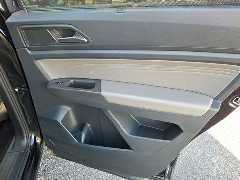 Used 2022 Volkswagen Atlas SEL image 14