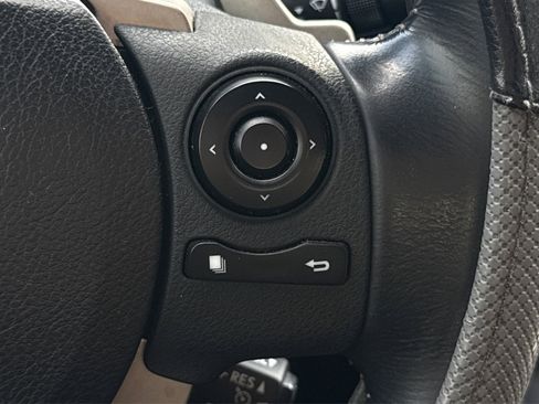 Used 2015 Lexus IS 250 RWD image 32
