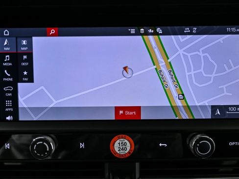 New 2026 Porsche Macan image 15