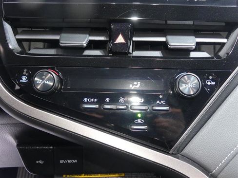Used 2021 Toyota Camry XSE w/ Navigation Package FWD image 38