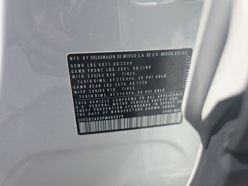 Used 2023 Volkswagen Tiguan SE AWD/4WD image 32