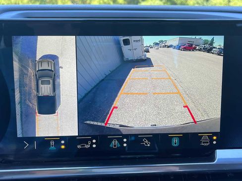 Used 2022 Chevrolet Silverado 1500 LTZ w/ LTZ Premium Package AWD/4WD image 20