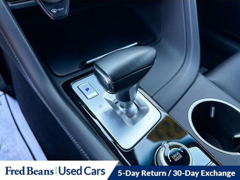 Used 2021 Genesis G70 2.0T image 18