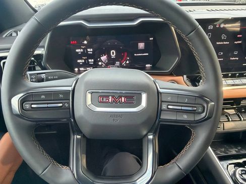 Used 2026 GMC Canyon AT4 AWD/4WD image 3