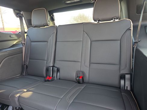 New 2026 GMC Yukon Elevation image 18