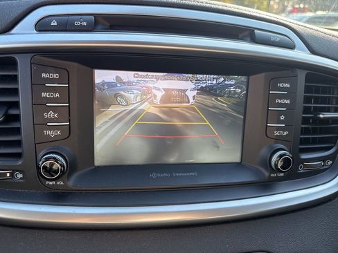 Used 2019 Kia Sorento EX image 22