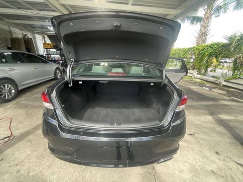 Used 2018 Hyundai Sonata SE w/ Cargo Package FWD image 7
