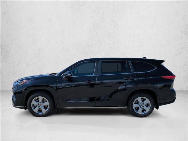 Used 2023 Toyota Highlander LE AWD/4WD image 9