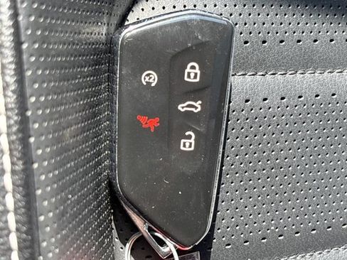 Used 2024 Volkswagen Atlas SEL AWD/4WD image 43