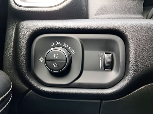 New 2026 RAM 3500 Big Horn AWD/4WD image 24