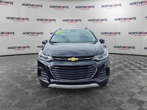 Used 2020 Chevrolet Trax LT w/ LT Convenience Package AWD/4WD image 8