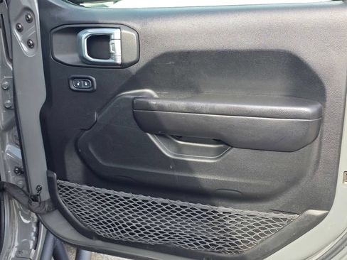 Used 2021 Jeep Gladiator Sport AWD/4WD image 24
