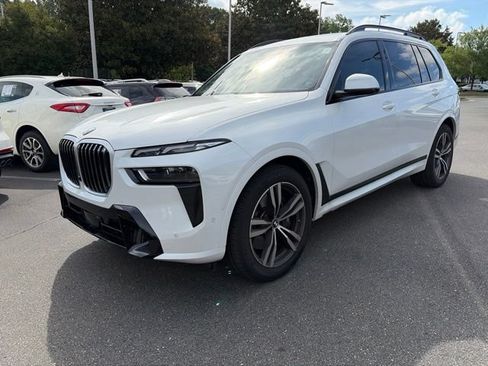 Used 2023 BMW X7 xDrive40i w/ Executive Package AWD/4WD image 10