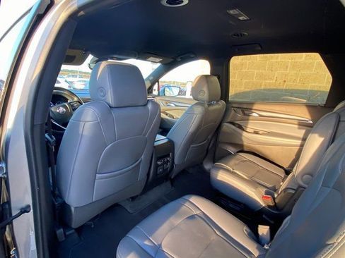 Used 2024 Buick Enclave Premium image 13