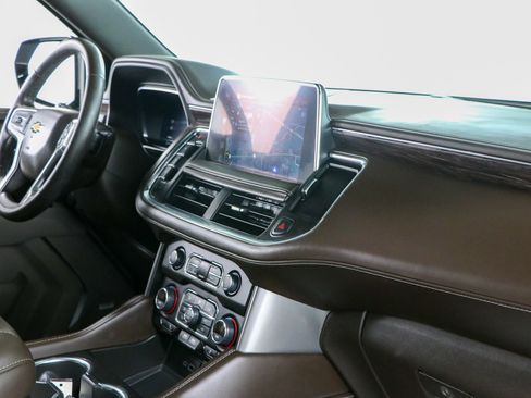 Used 2024 Chevrolet Tahoe LT w/ LT Signature Package RWD image 30