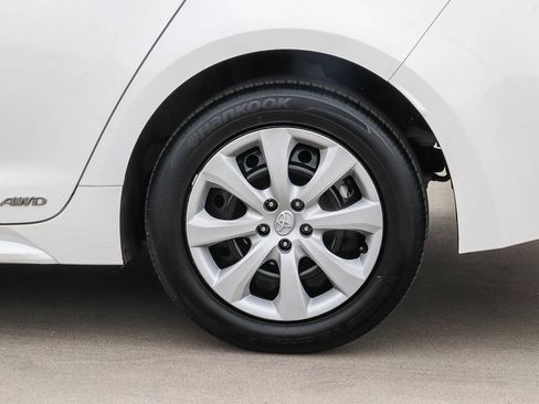 Certified 2024 Toyota Corolla LE AWD/4WD image 9