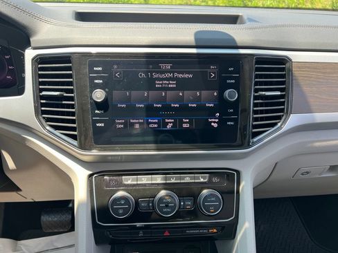 Certified 2023 Volkswagen Atlas SE w/ Panoramic Sunroof Package FWD image 22