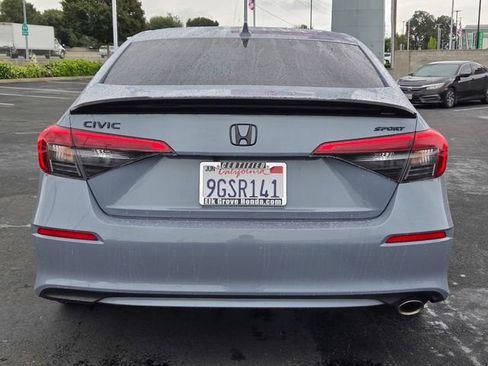 Used 2023 Honda Civic Sport image 5