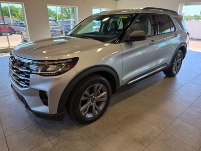 Used 2025 Ford Explorer Active w/ Active Comfort Package