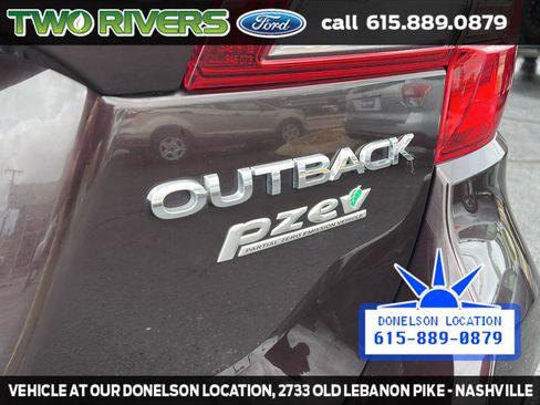 Used 2017 Subaru Outback 2.5i Touring AWD/4WD image 8