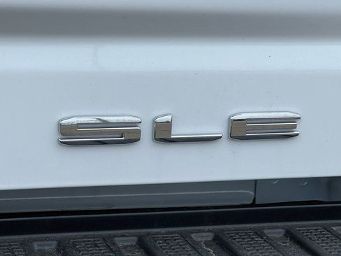 New 2026 GMC Sierra 3500 SLE w/ SLE Value Package image 15