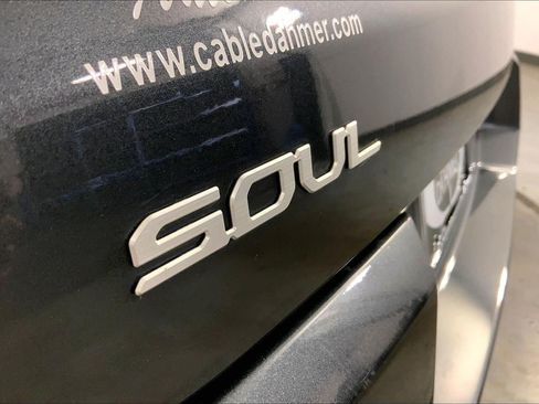 Certified 2023 Kia Soul GT-Line FWD image 8