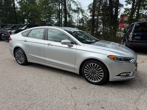Used 2018 Ford Fusion Titanium AWD/4WD image 4