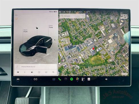Used 2026 Tesla Model Y 2WD image 19