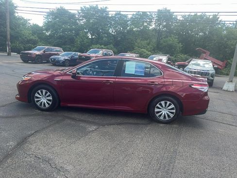 Used 2020 Toyota Camry LE FWD image 8
