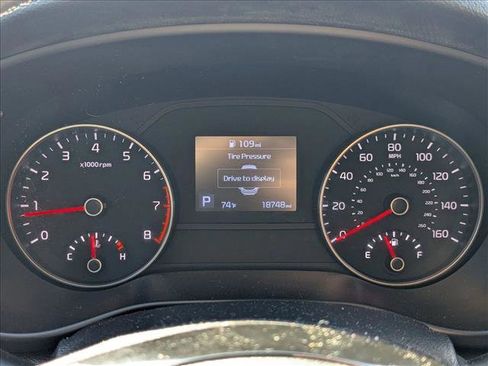 Used 2022 Kia Sportage LX image 11