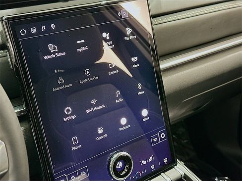 Used 2025 GMC Terrain Elevation image 15