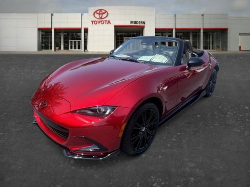 Used 2025 MAZDA MX-5 Miata Club RWD image 1