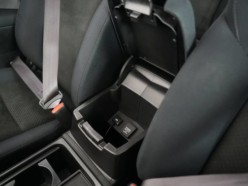 Used 2015 Honda CR-V LX image 28