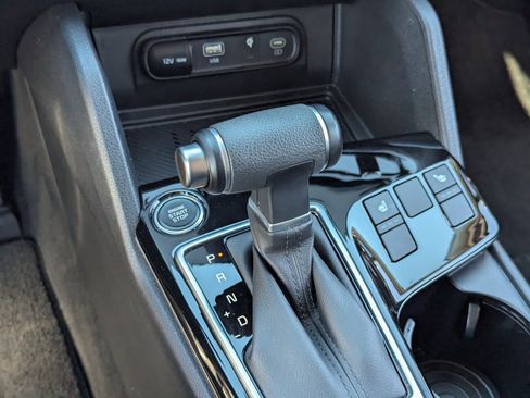 Certified 2025 Kia Sportage EX w/ Premium Package image 28