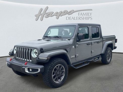 Used 2023 Jeep Gladiator Overland AWD/4WD image 7