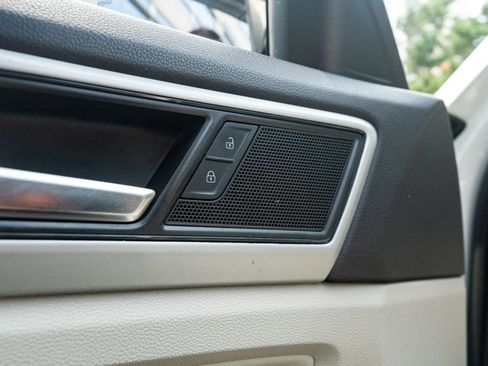 Used 2021 Volkswagen Atlas SE FWD image 38