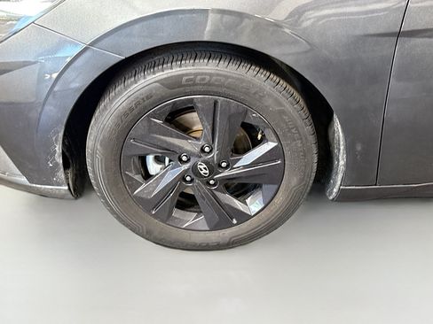 Used 2023 Hyundai Elantra SEL FWD image 38